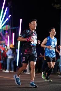 BIB: 41062, 428
                            <button type="button" onclick="openModal(20682515)" class="btn btn-primary btn-sm float-right btn-popup" data-toggle="modal" data-target=".modal-high-quality">
                        <i class="fas fa-shopping-cart"></i> Add to Cart
                    </button>
                                            <button type="button" onclick="isThisMe(20682515, true)" class="btn btn-success btn-sm float-right btn-popup btn-isme hidden" data-toggle="tooltip" data-placement="bottom" title="นี่คือรูปของคุณใช่ไหม คลิกที่นี่เพื่อเอาเข้าอัลบั้ม">
                        <i class="fas fa-plus"></i> Add to album
                    </button>
                    <button type="button" onclick="isThisMe(20682515, false)" class="btn btn-warning btn-sm float-right btn-popup btn-isnotme hidden">
                        <i class="fas fa-ban"></i> Remove from album
                    </button>